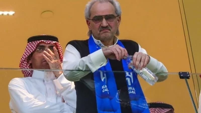 مفاجأة من العيار الثقيل... هكذا بدا الأمير الوليد بن طلال في حالة حزن عقب إقصاء الهلال من دوري أبطال آسيا على يد العين