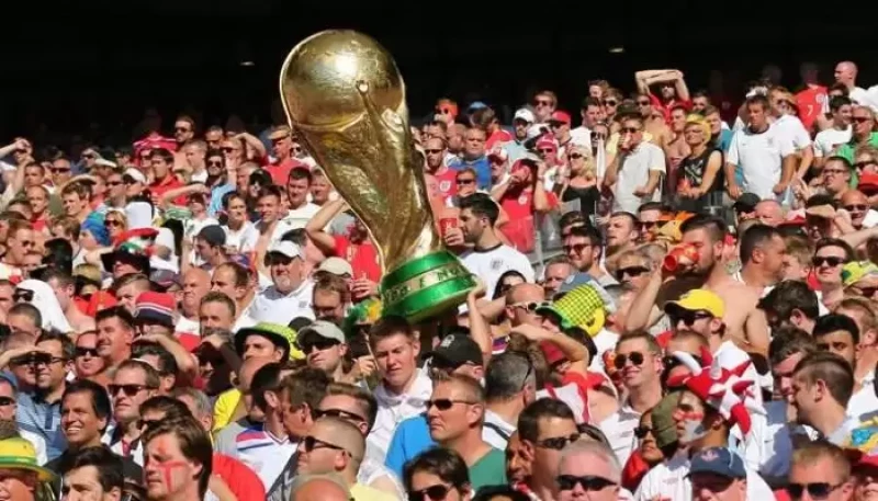 حقيقة إسلام المئات من جماهير كأس العالم 2022 بقطر