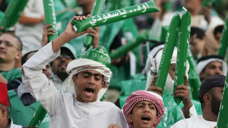 شاهد فرحة الجماهير السعودية بفوز المنتخب على الأرجنتين في بطولة كأس العالم بقطر (فيديو وصور)