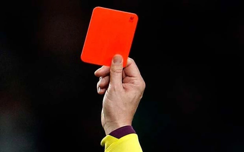 أثناء مباراة البرازيل بكأس العالم: أسعد لحظة لدى هذا اللاعب عندما تسلم البطاقة الحمراء.. لن تصدق ماهو السبب