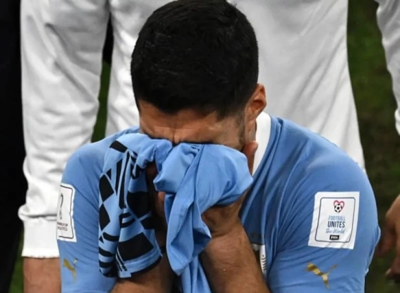 سواريز يودع كأس العالم بهذه الكلمات القاسية ويهدد الفيفا باتخاذ هذا الإجراء العاجل