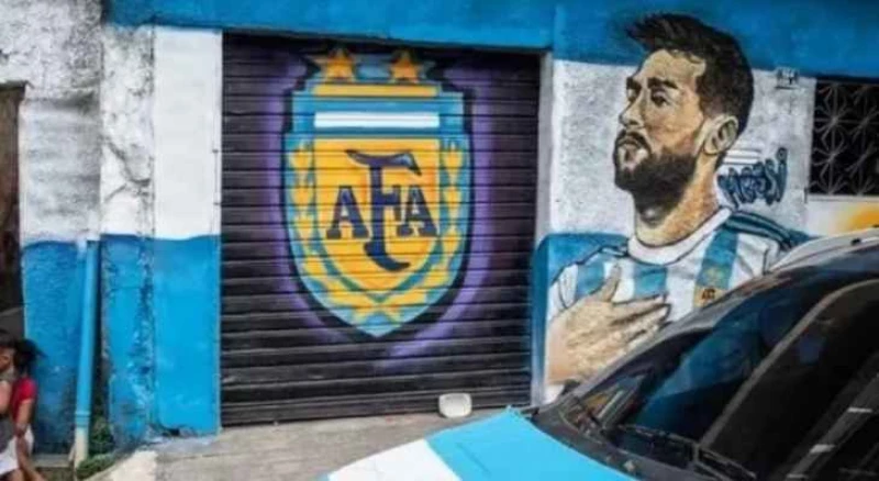 عداء تاريخي بين الأرجنتين والبرازيل ورفع صور ميسي على الجدران لهذا السبب الغريب