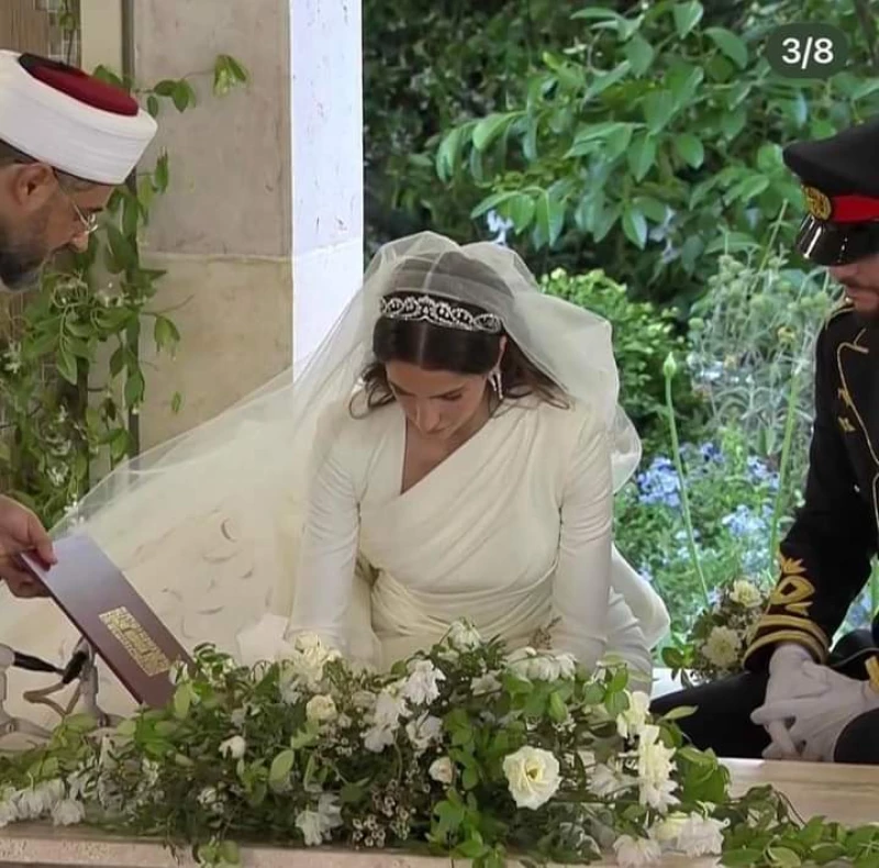 شاهد لقطات تاريخية لا تنسى من حفل زفاف الأمير الحسين ولي عهد ملك الأردن و رجوة آل سيف ( شاهد الصور) 