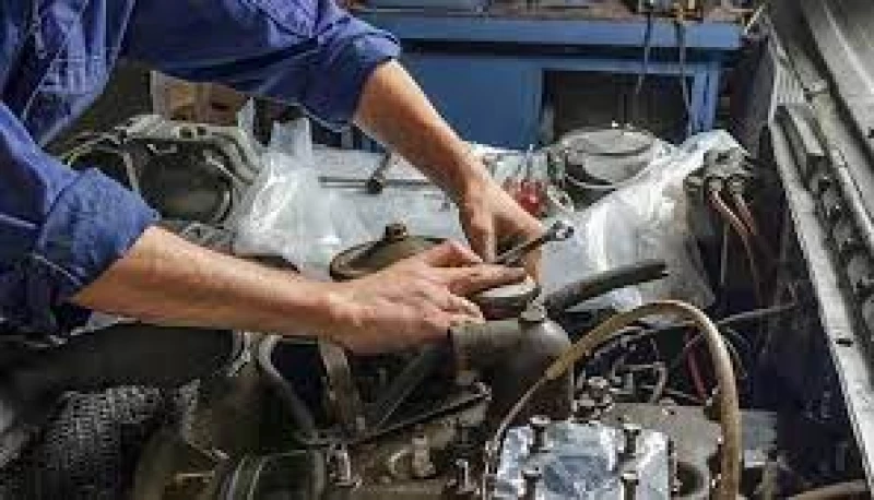 مفاجأة صادمة.. مواطن سعودي ترك سيارته في ورشة الصيانة لإصلاحها وعند عودته للمنزل شاهد سياراته في هذا المكان !!