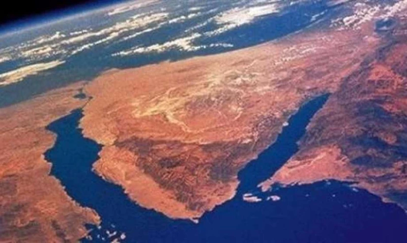 شاهد بالفيديو الفاجعة الكبرى... انفصال شبه جزيرة سيناء عن مصر بسبب الزلازل.. البحوث الفلكية تكشف مفاجأة مدوية.؟!