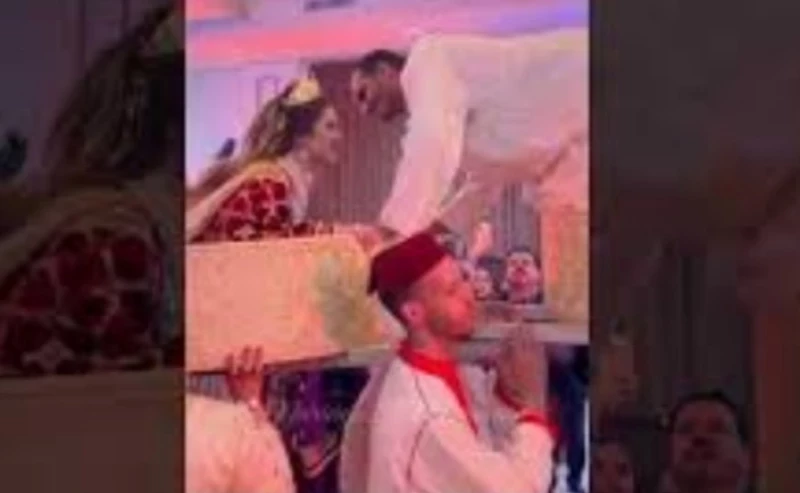 عروس كويتية شديدة الجمال تصعق الجميع وتطلب الطلاق في ليلة دخلتها بعد ما قام العريس بهذا الأمر الصادم بها!!