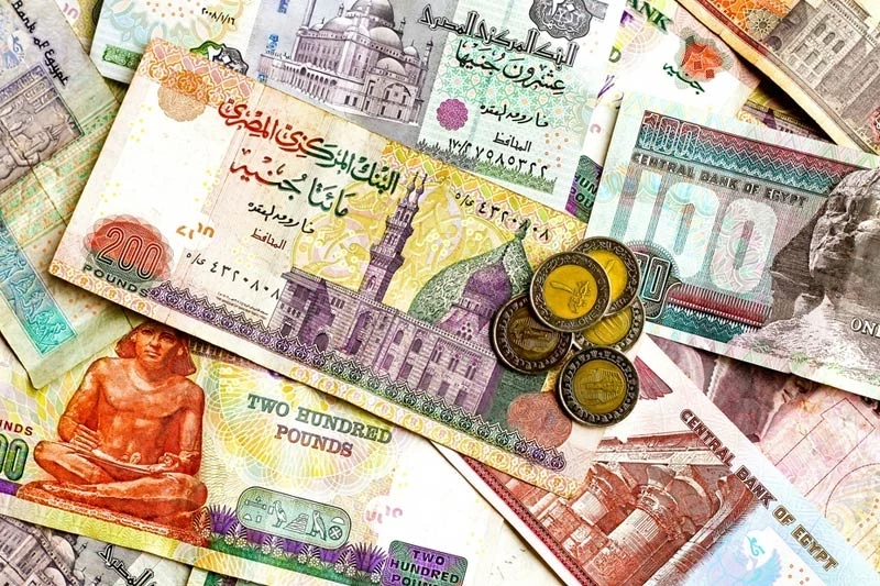 مفاجأة غير متوقعة: الدولار يخترق حاجزاً جديداً أمام الجنيه المصري في السوق السوداء ويسجل أرقاماً قياسية لأول مرة بتاريخ البلاد!