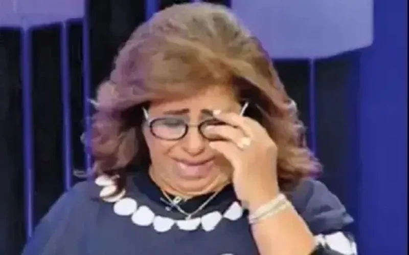 توقعات مفاجئة: ليلى عبد اللطيف تذرف الدموع خلال تنبؤاتها الصادمة لأحداث تونس!